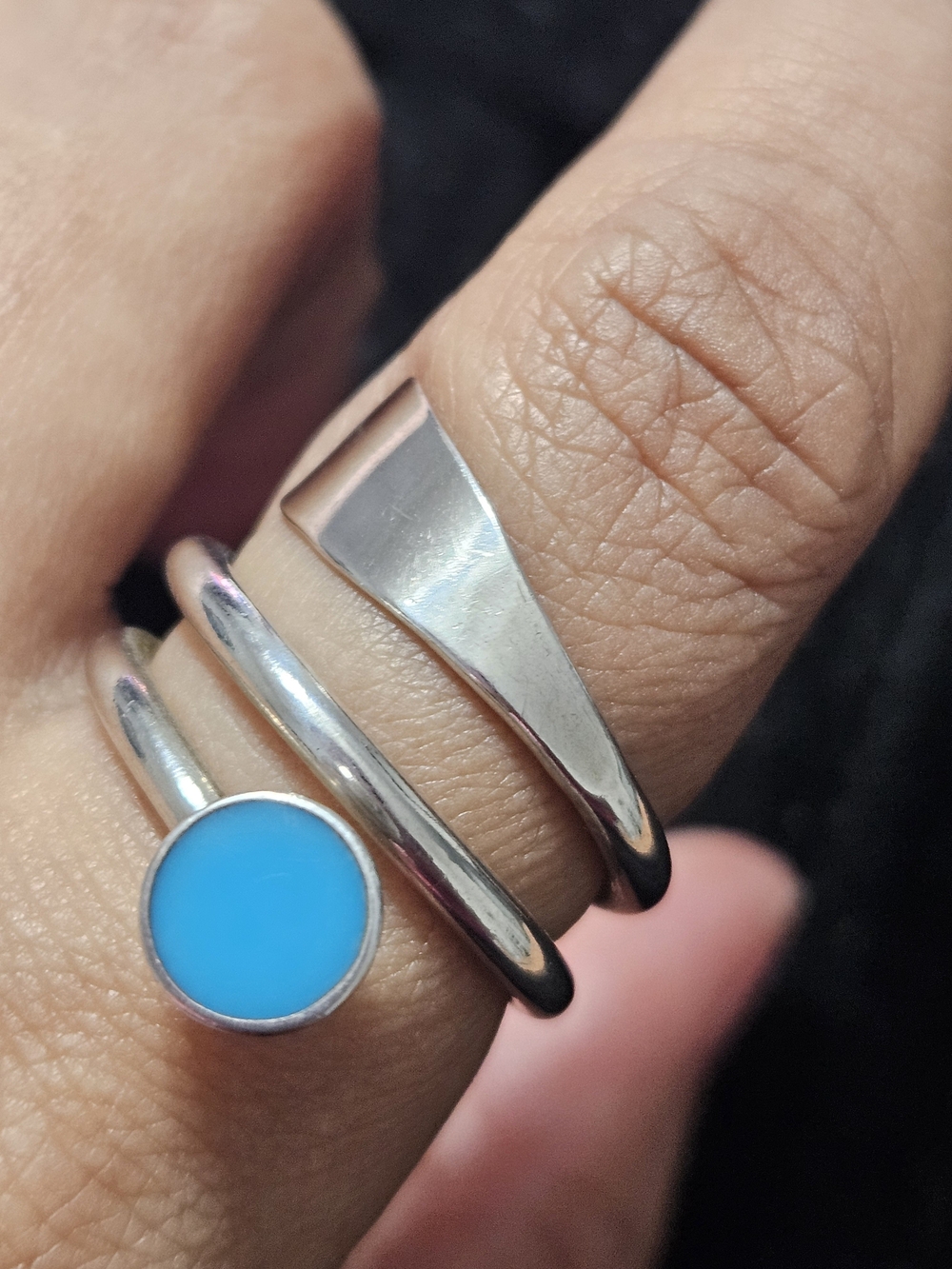 925S Spiral Ring with Bright Blue Enamel Accent
